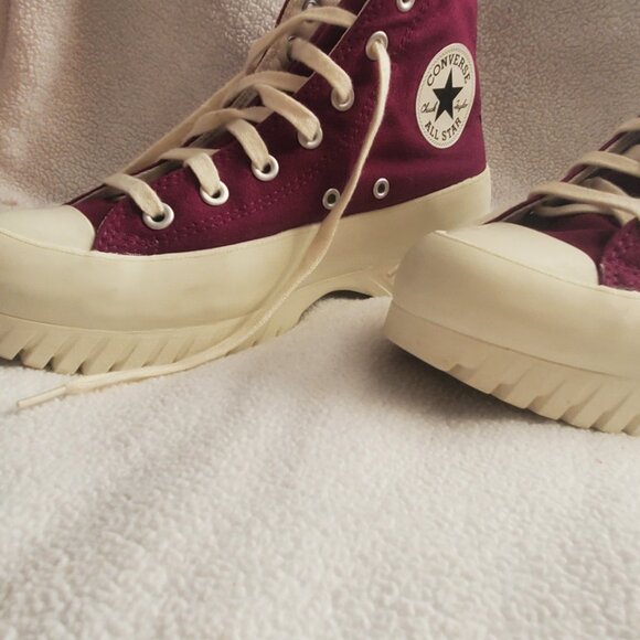 Converse Chuck Taylor All Star Lugged 2.0 High Tops. Mystic Orchid. Women 8 - Picture 12 of 14